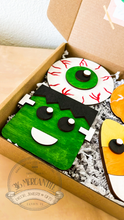 Load image into Gallery viewer, DIY Halloween Craft Kit, Paint Your Own Decorations, DIY Craft Kit
